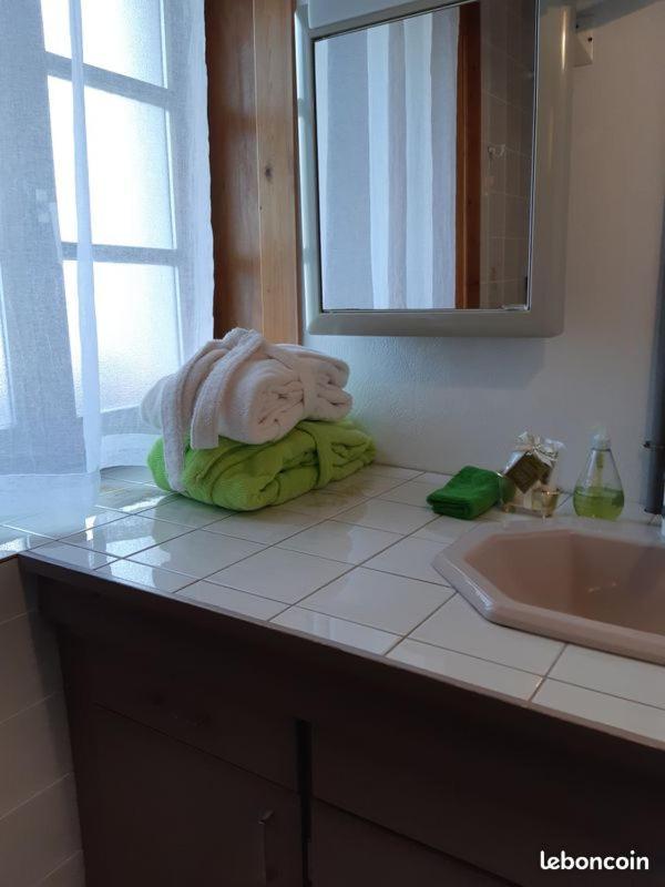 Gite La Petite Maison Horlogere Et Jacuzzi , Raquettes Les Fontenelles Exterior photo